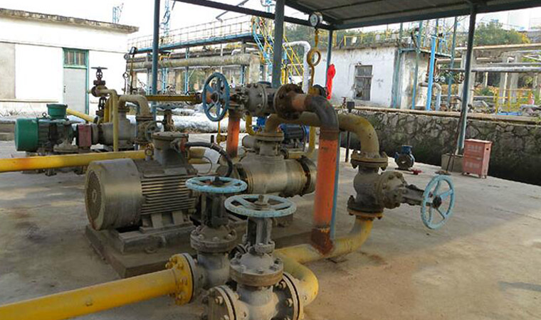 W不銹鋼雙螺桿泵用戶現(xiàn)場